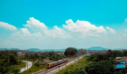 Menjelajah Nusantara Lewat Pesona Moda Transportasi Wisata Paling Memikat Tahun Ini