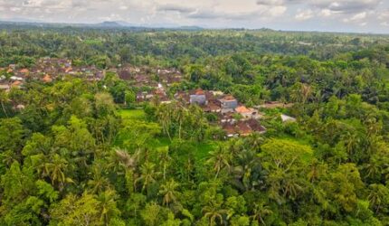 Menemukan Kembali Jiwa Petualang Melalui Jelajah Destinasi Tersembunyi di Pelosok Nusantara