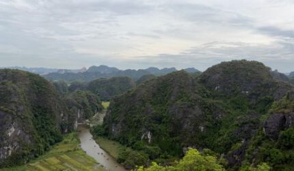 Menjelajah Surga Tersembunyi Nusantara dari Lembah Harau Hingga Taman Nasional Aketajawe Lolobata
