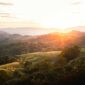 Pemandangan bukit sabana Sumba yang terhampar luas saat disiram cahaya hangat matahari terbit, menjadi salah satu destinasi favorit pelancong yang mencari kedamaian alam Nusantara.
