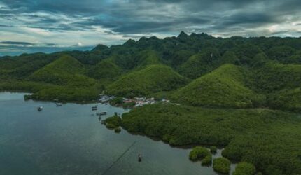 Menjelajahi Kedalaman Lembah Sumba: Mengadopsi Gaya Berlibur Lambat di Pelosok Nusa Tenggara Timur