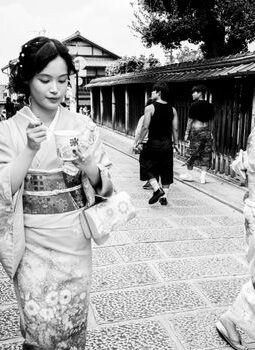 Menyesap Kedamaian Otentik di Gang-Gang Sempit Kyoto Tanpa Kejaran Kamera