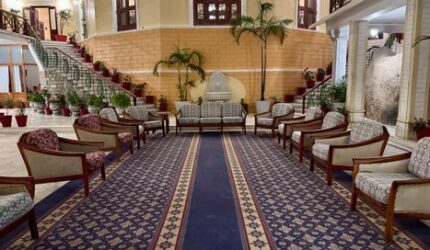Dari Tabernae Romawi hingga Hotel Butik Digital: Menelusuri Evolusi Tempat Menginap Dunia