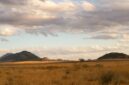 Hamparan bukit savana Sumba yang hijau menyajikan pemandangan alam menakjubkan sekaligus suasana tenang yang memulihkan energi para wisatawan.