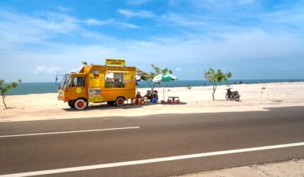 Menyusuri Jalur Lintas Selatan Jawa Timur Rute Road Trip Eksotis Pesisir Samudra Hindia