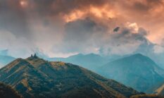 Menjelajah Pesona Rahasia Kaukasus: Panduan Slow Travel Bagi Pelancong Indonesia ke Georgia