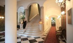 Menelusuri Jejak Sejarah Hotel Dunia dari Karavanserai Kuno Hingga Era Resort Modern