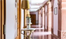 Menjelajah Jejak Sejarah dan Kemewahan Tersembunyi di Balik Dinding Hotel Klasik Mancanegara